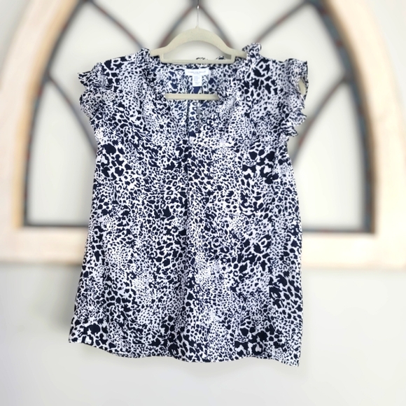 *NWT* Carolina Belle Black And White animal Print, V-neck Chiffon Blouse, Sz XS - Picture 1 of 5